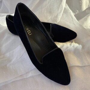 Van Eli Black Velvet Loafers - Size 7
